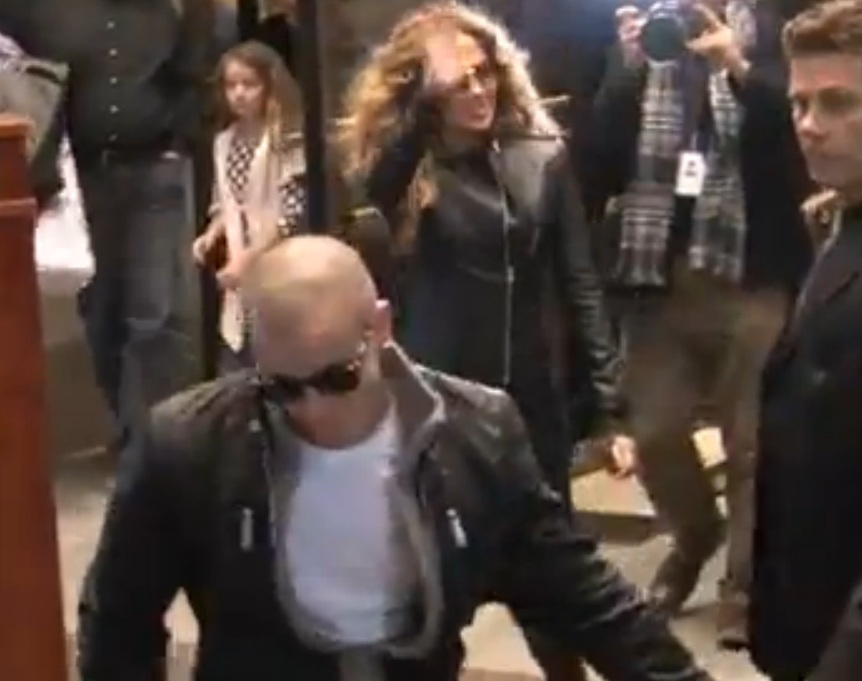 1021-JLo-and Casper--1