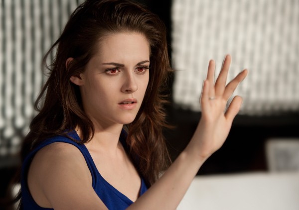 1102-kristen-stewart-twilight-breaking-dawn-part-2-1