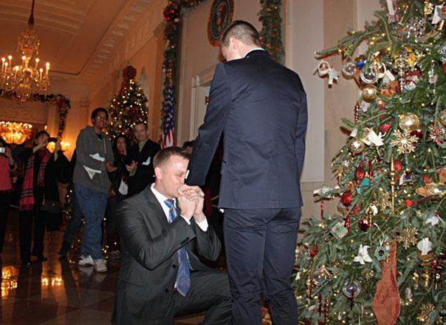 1218-Marine's Same-Sex Proposal In White House1