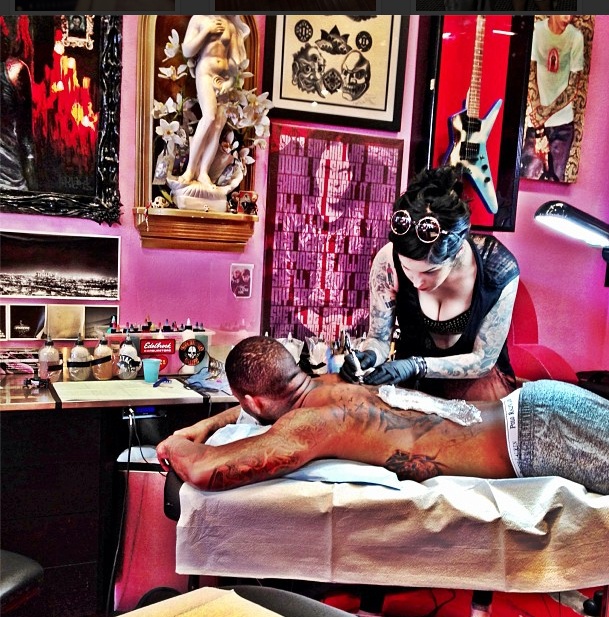 208-Game-Gets-New-Ink-kat-von-d-3