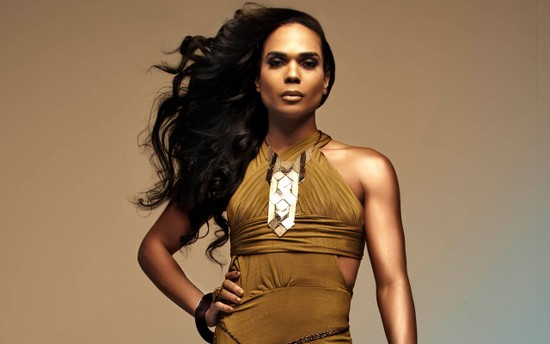 B Scott Lashes Back at BET-702-1