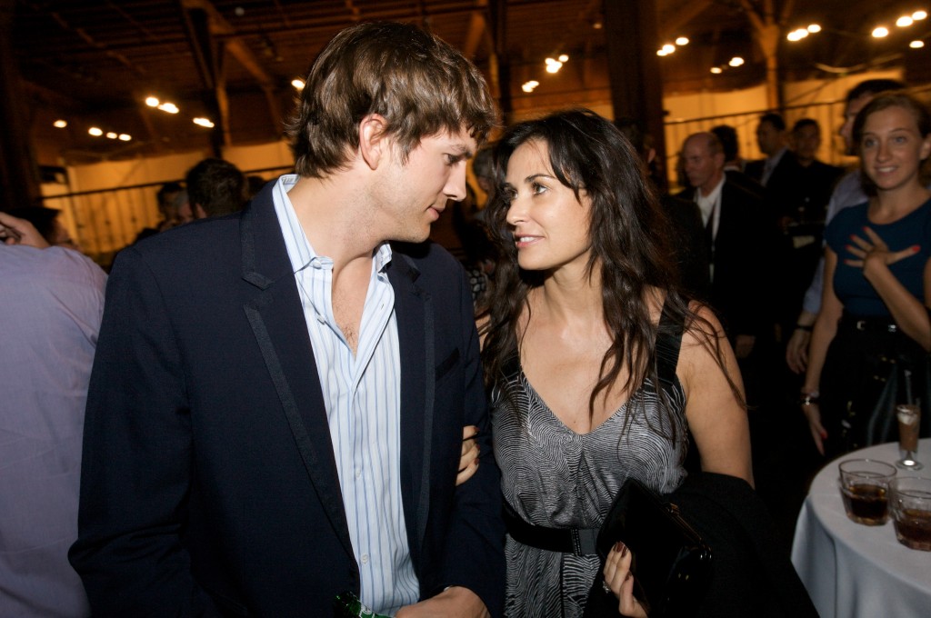 Ashton Kutcher and Demi Moore Finally Divorced-1031-1