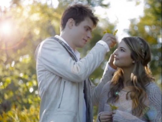 Stefanie Scott and Spencer Sutherland cover Taylor Swift-1130-1