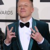 Macklemore-texts-kendrick-lamar-Gammys-0127-2