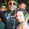 Tiny-backs-Mayweather-6