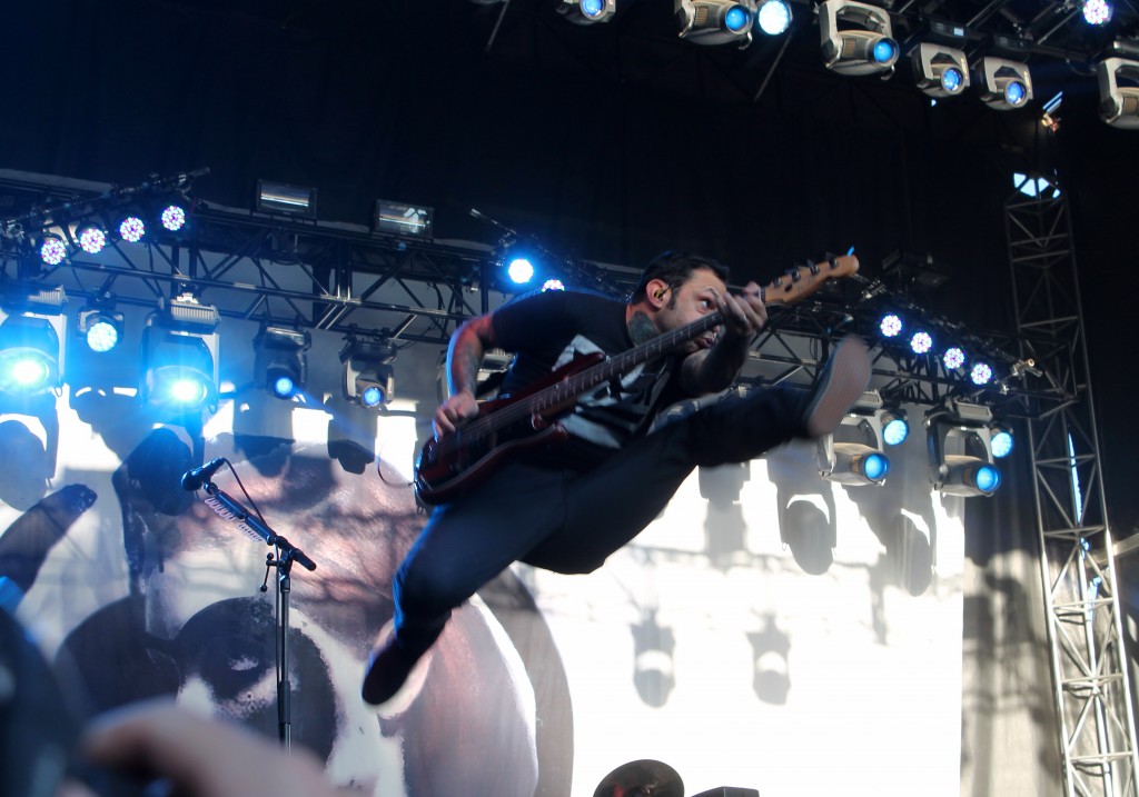rise-against-aftershock-0914-6