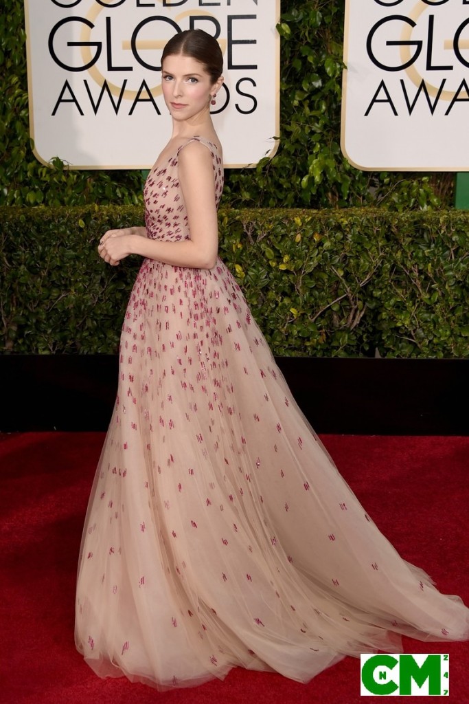 anna-kendrick-2015-golden-globes-0111-1