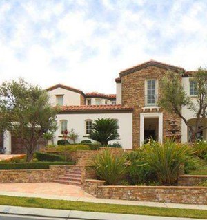 17Yr-Old Kylie Jenner Buys Home For Millions