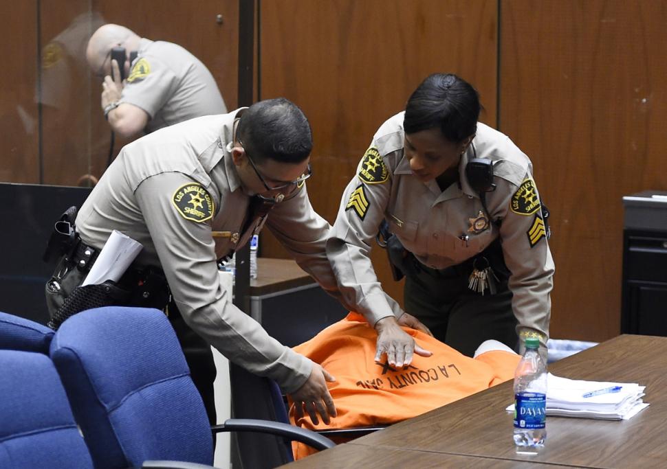 suge-knight-collapse-in-court-getty-0321-1