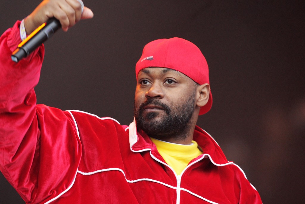 GLASTONBURY, ENGLAND - JUNE 24:  Ghostface Killah of The Wu-Tang Clan performs at the Glastonbury Festival at Worthy Farm, Pilton on June 24, 2011 in Glastonbury, England. The festival, which started in 1970 when several hundred hippies paid 1 GBP to watch Marc Bolan, has grown into Europe's largest music festival attracting more than 175,000 people over five days.  (Photo by Fergus McDonald/Getty Images)