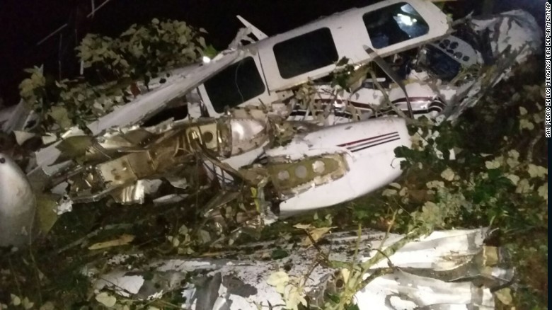 2-dead-after-tom-cruise-crew-plane-crash-0914-3