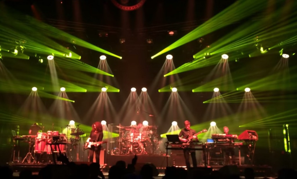 sts9-playing-treasure-island-2015-1015-1