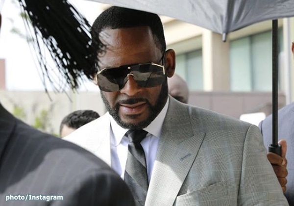 R. Kelly Can't Fly No More; He Enters NOT GUILTY Plea