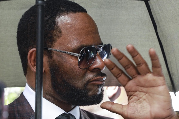 R. Kelly Inner Circle Going To Prison Too