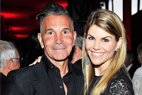 Lori Loughlin Charged With Bribery in College Admission Scandal