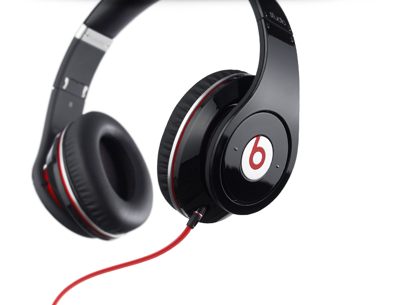 overear-beatsbydre-studio-feature