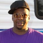 Bobby Brown Turns Himself into Jail