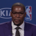 Kevin Durrant Gives Emotional Speech to His Mother