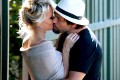 Pamela Anderson and Rick Salomon Make Up - Celebnmusic