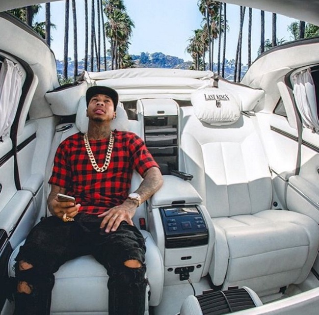 Kylie Jenner Fans Tearing Tyga Apart