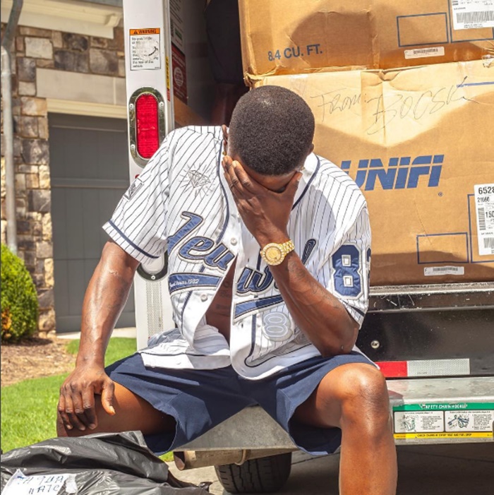 Boosie BadAzz Donates Clothes & Hygiene Kits To Louisiana Flood Victims