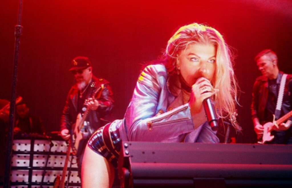 Black Eyed Peas SHADE Fergie For Leaving