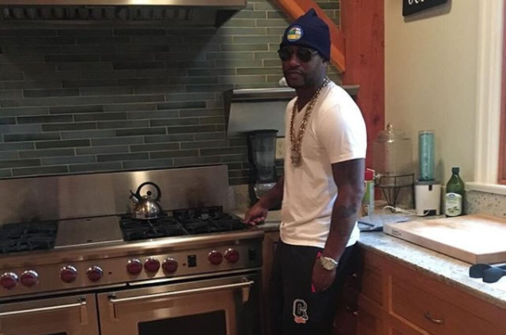 Cam'Ron Bodies Mase with "Dinner Time" Diss Track