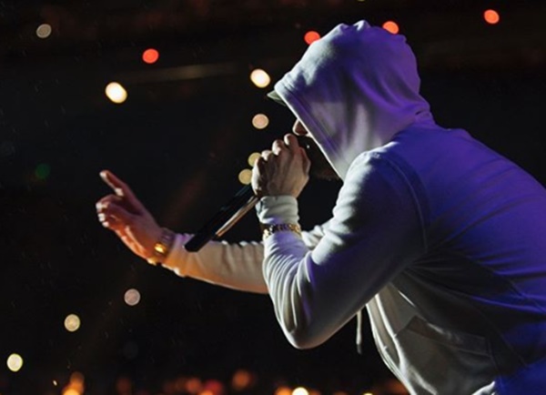 Eminem Still Threatened By Machine Gun Kelly