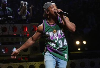 Ja Rule Gets Crickets at Bucks 90s Night Halftime Show