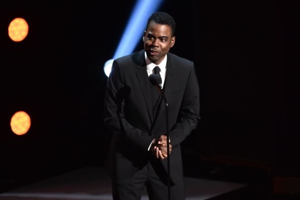 Chris Rock RIPS Jussie Smollett at NAACP Image Awards