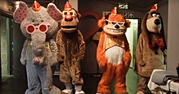 60's Kid Show The Banana Splits Gets Bloody Horror Twist