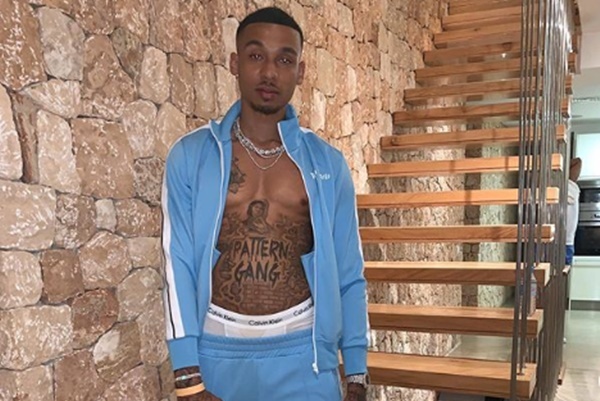 UK Rapper Fredo Being Called Gay After He Stopped Male Friend Kissing Him