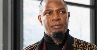 R. Kelly Crisis Manager Darrell Johnson Quits