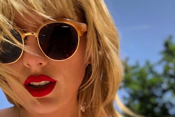 Taylor Swift SLAMS Scooter Braun Purchasing Her Music Catalog