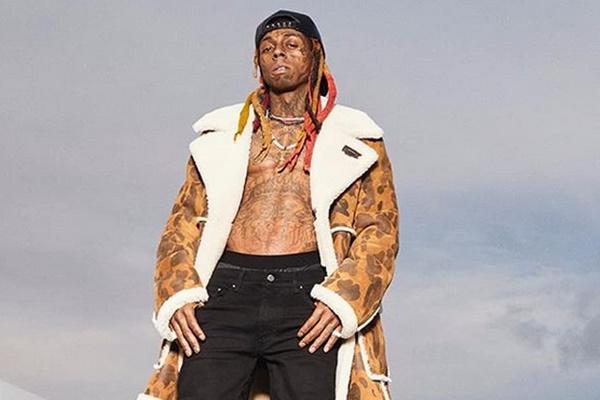 Lil Wayne Held In Miami Drugs + Gun Found on Private Jet