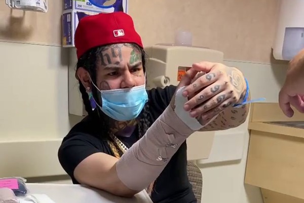 6ix9ine Allegedly Injured In The Streets Of New York