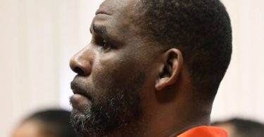 R. Kelly Lawyers Ask To Be Removed From Case