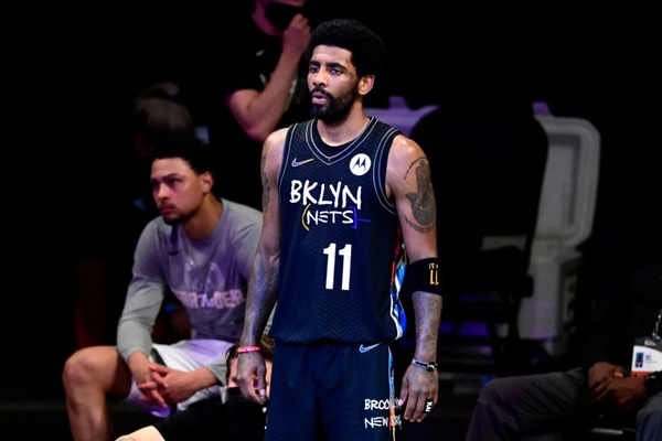 Kyrie Irving NOT VAXXED; He Won't Be Playing for Nets