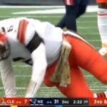 Baker Mayfield Goes Down With Leg Injury