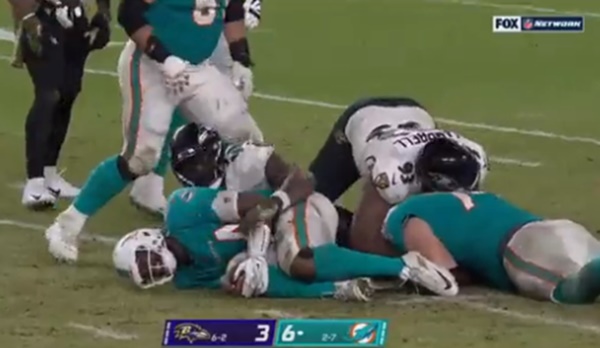 Dolphins QB Jacoby Brissett Leaves Game After Ugly Injury
