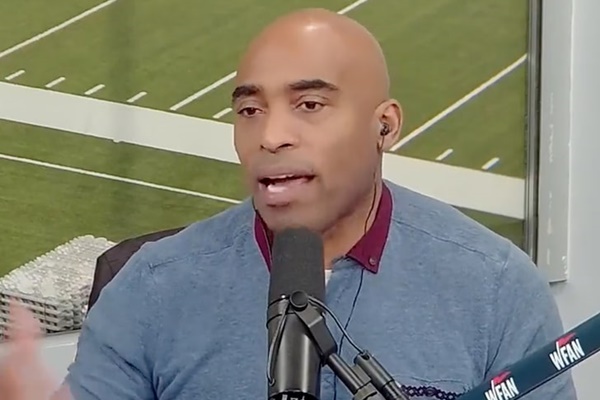 Tiki Barber Defends Giants "I Don't Believe They're Racists"