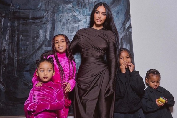 Kanye Allegedly Wants FULL CUSTODY Of Kids + Child Support