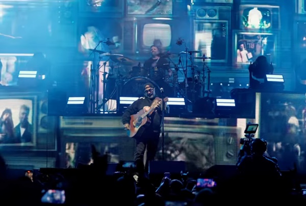Staind Seether Ontario Concert Review: 25 Years of 'Break the Cycle' at Toyota Arena