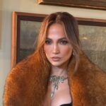 Jennifer Lopez Dating Brett Goldstein, Per Source
